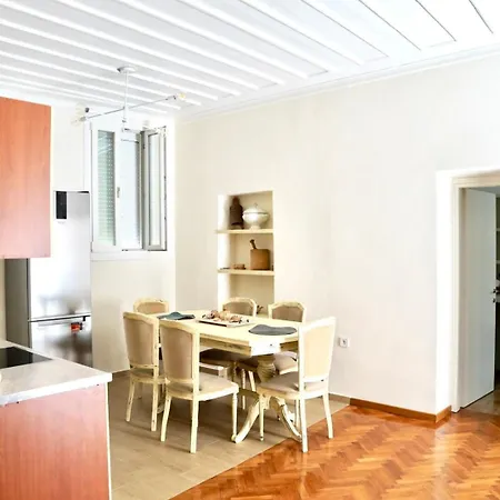 Apartamento Large In Hermópolis